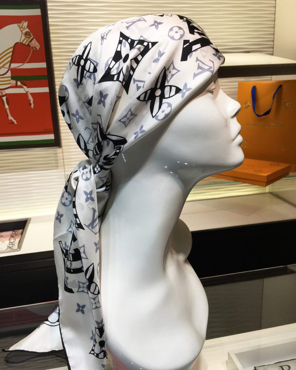 570766 Louis Vuitton Square 90 Silk Scarves