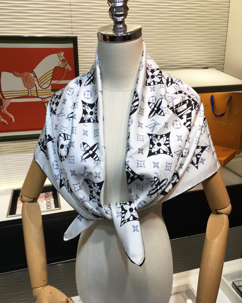 570766 Louis Vuitton Square 90 Silk Scarves