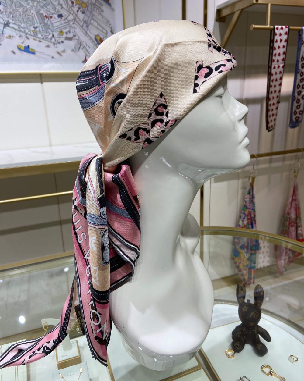 570735 Louis Vuitton Square 90 Silk Scarves
