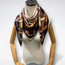 570736 Louis Vuitton Square 90 Silk Scarves