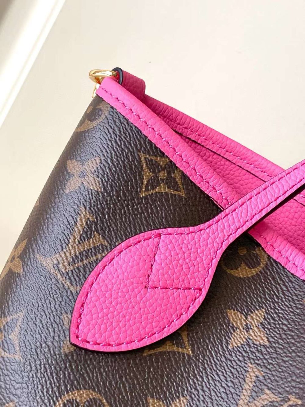 1:1 Replica Louis Vuitton LV Neverfull Bandoulière Inside Out BB Monogram Luxury Women Bag M12106 24cm - Image 4