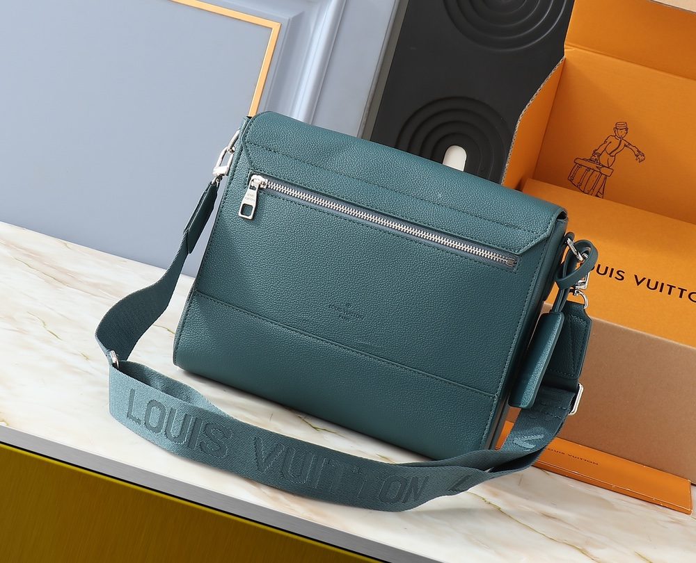 1:1 Replica Louis Vuitton LV Takeoff Messenger LV Aerogram Luxury Bag For Women M23709 - 28 cm