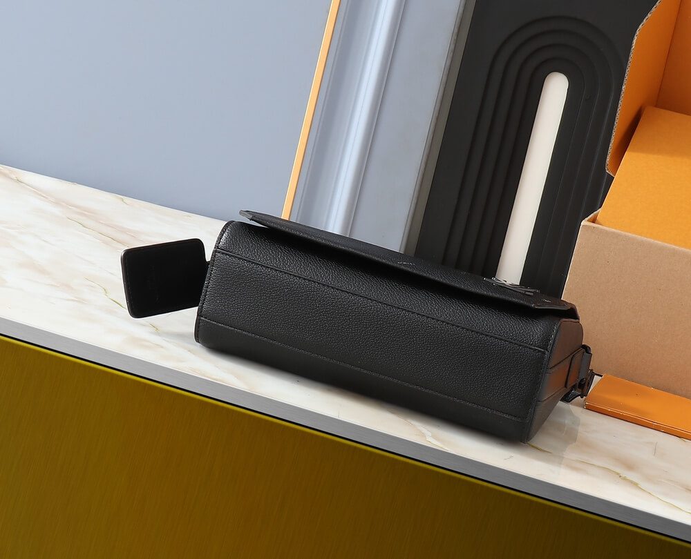 1:1 Replica Louis Vuitton LV Messenger LV Aerogram Luxury Bag For Women M57080 - 22 cm