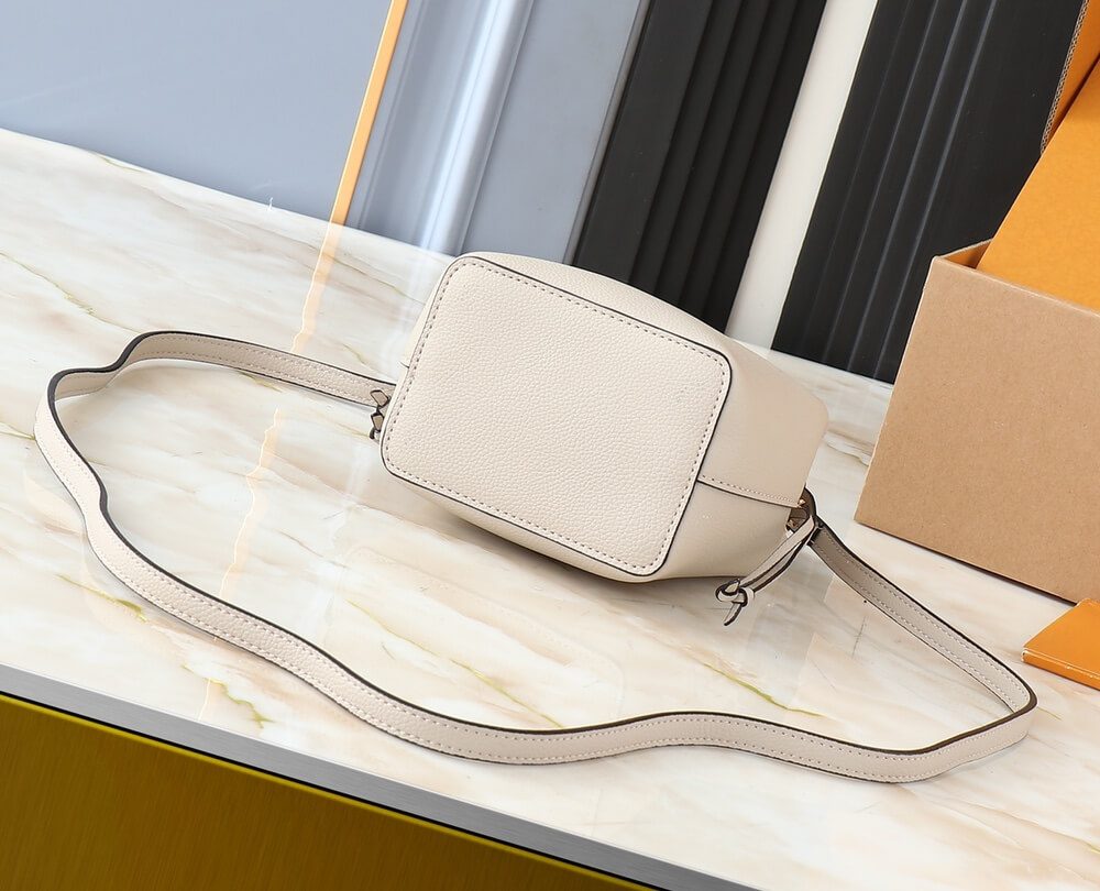 1:1 Replica Louis Vuitton LV NANO LOCKME BUCKET Luxury Bag For Women M68709 - 16 cm