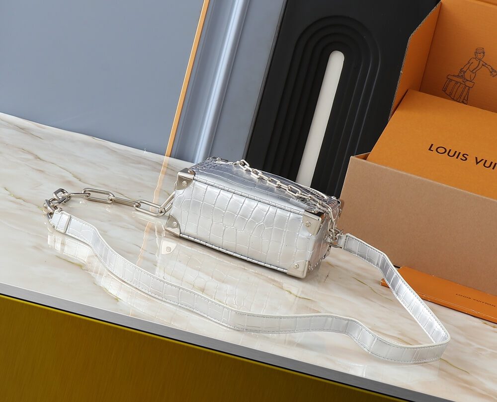 1:1 Replica Louis Vuitton LV Soft Trunk Taurillon Monogram 4 Luxury Bag For Women M57702 M44480 M68906 M44735 - 18.5 cm