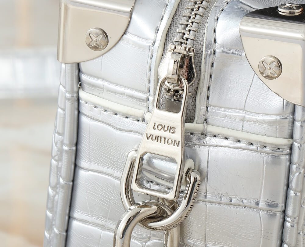 1:1 Replica Louis Vuitton LV Soft Trunk Taurillon Monogram 4 Luxury Bag For Women M57702 M44480 M68906 M44735 - 18.5 cm