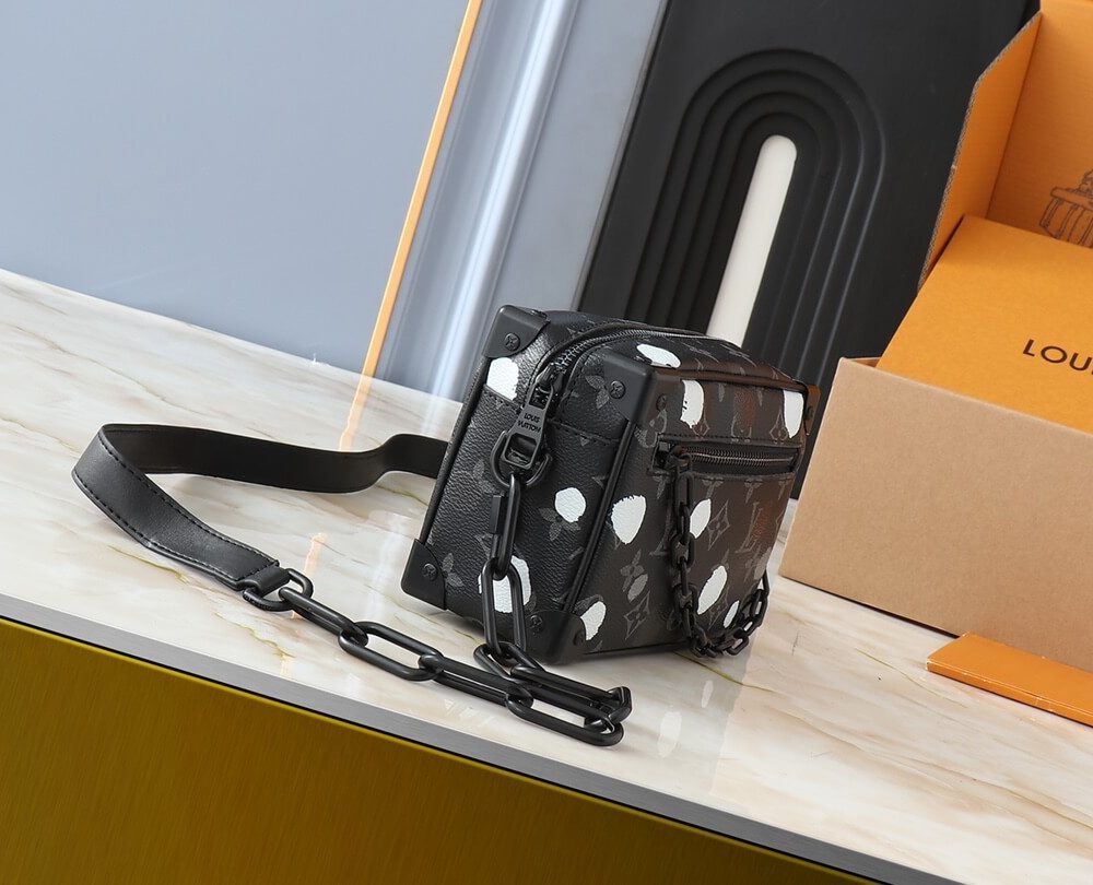 1:1 Replica Louis Vuitton LV Soft Trunk Taurillon Monogram 1 Luxury Bag For Women M57702 M44480 M68906 M44735 - 18.5 cm