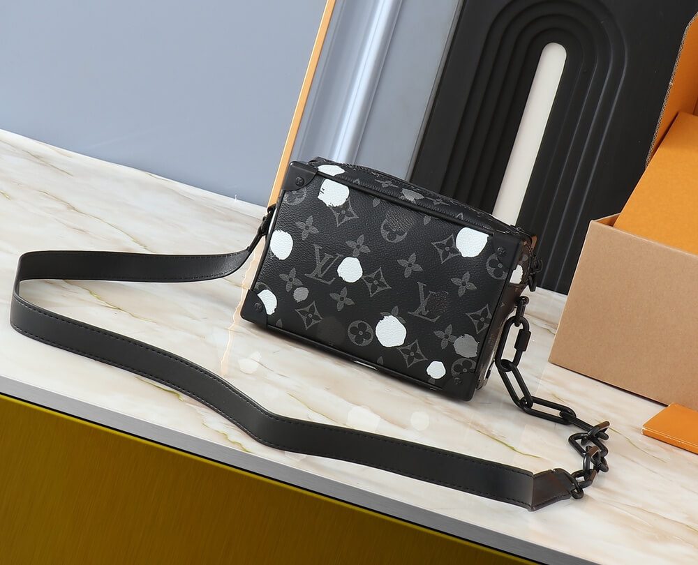 1:1 Replica Louis Vuitton LV Soft Trunk Taurillon Monogram 1 Luxury Bag For Women M57702 M44480 M68906 M44735 - 18.5 cm