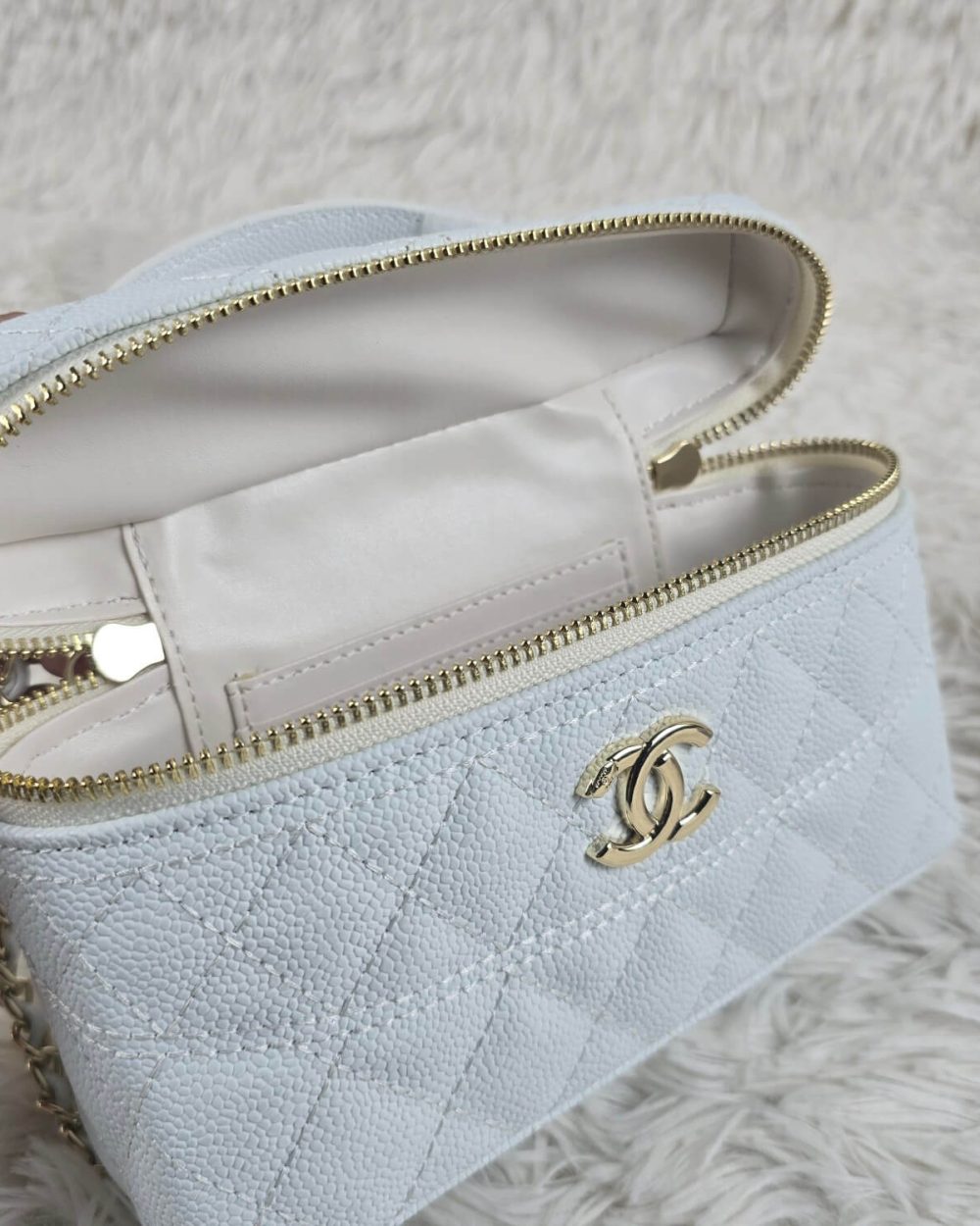 [REP 1:1] Chanel Mini Exquisite small chain clutch bag White luxury Bag  For Women, Women's Bags 19.5 cm