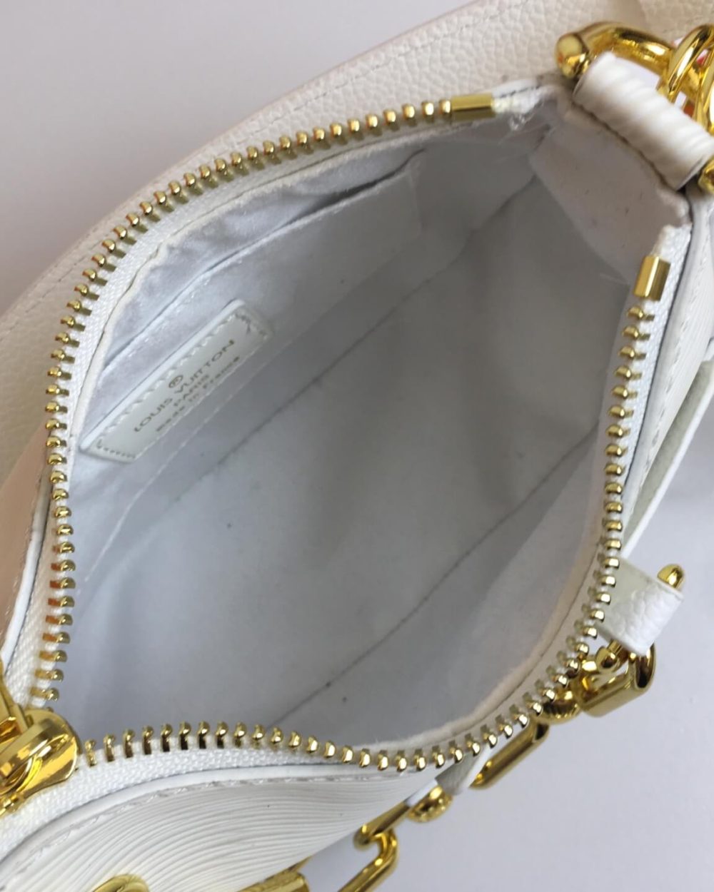 1:1 Replica Louis Vuitton LV x Tm Marellini Epi Luxury Bag For Women M13100 - 19 cm