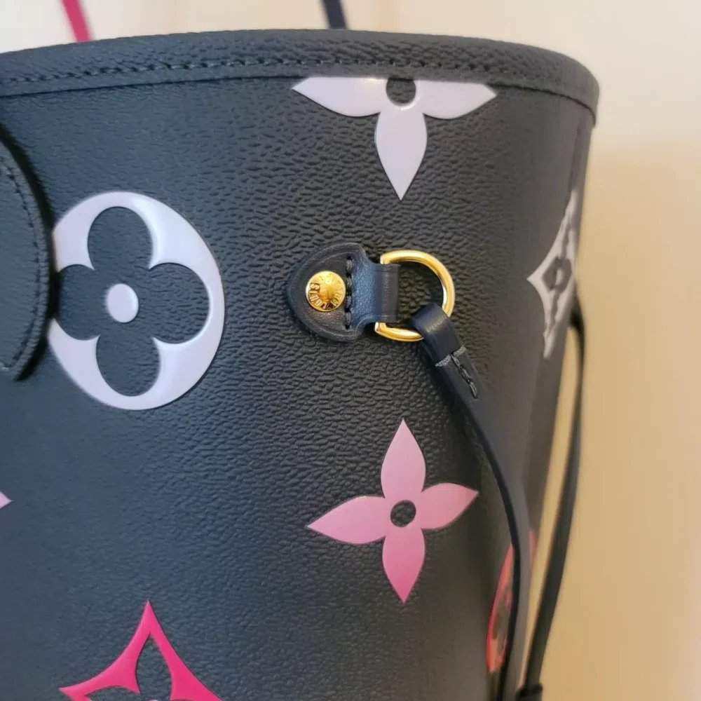 1:1 Replica Louis Vuitton LV Midnight Fuschia Neverfull MM Monogram Luxury Bag For Women - 31cm/ 12.3in - Image 6