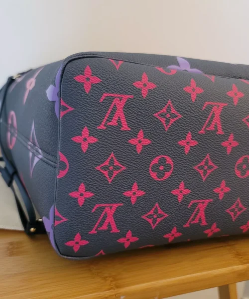 1:1 Replica Louis Vuitton LV Midnight Fuschia Neverfull MM Monogram Luxury Bag For Women - 31cm/ 12.3in