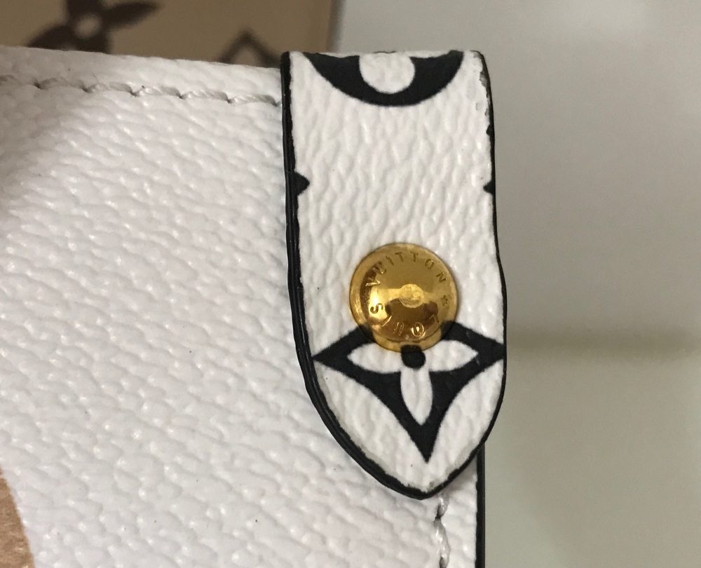 1:1 Replica Louis Vuitton MONOGRAM GIANT ONTHEGO GM WHITE KHAKI GREEN BEIGE Bag 41cm