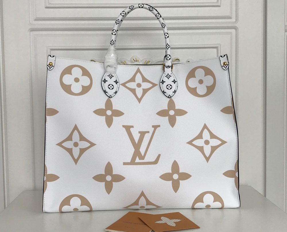 1:1 Replica Louis Vuitton MONOGRAM GIANT ONTHEGO GM WHITE KHAKI GREEN BEIGE Bag 41cm