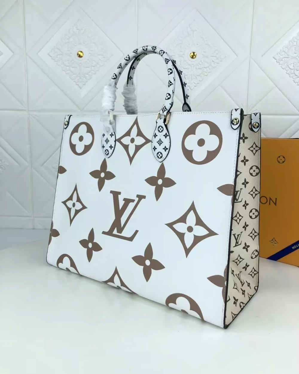 1:1 Replica Louis Vuitton MONOGRAM GIANT ONTHEGO GM WHITE KHAKI GREEN BEIGE Bag 41cm