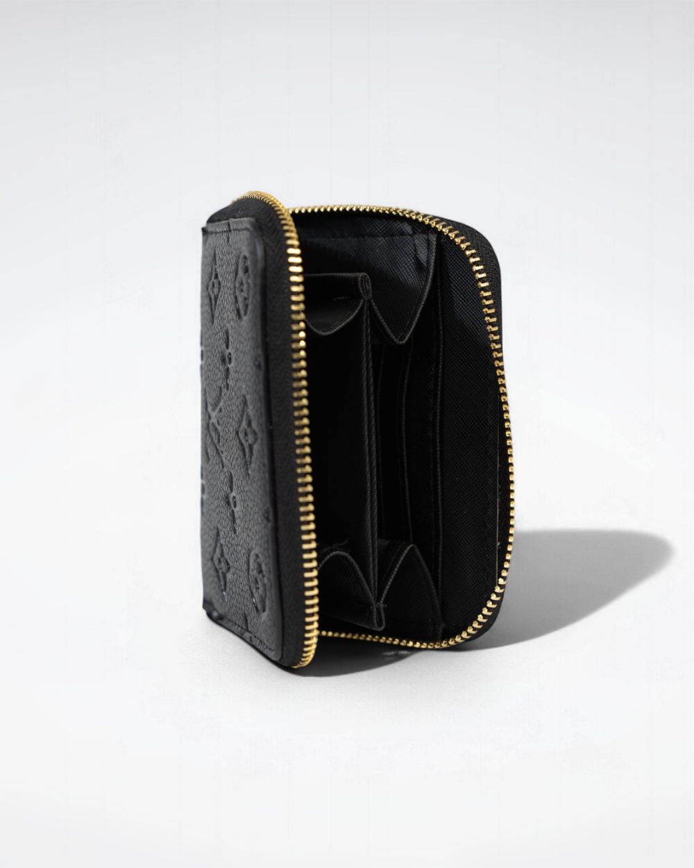 Louis Vuitton Wallet - WL007