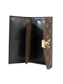 Louis Vuitton Wallet - WL004