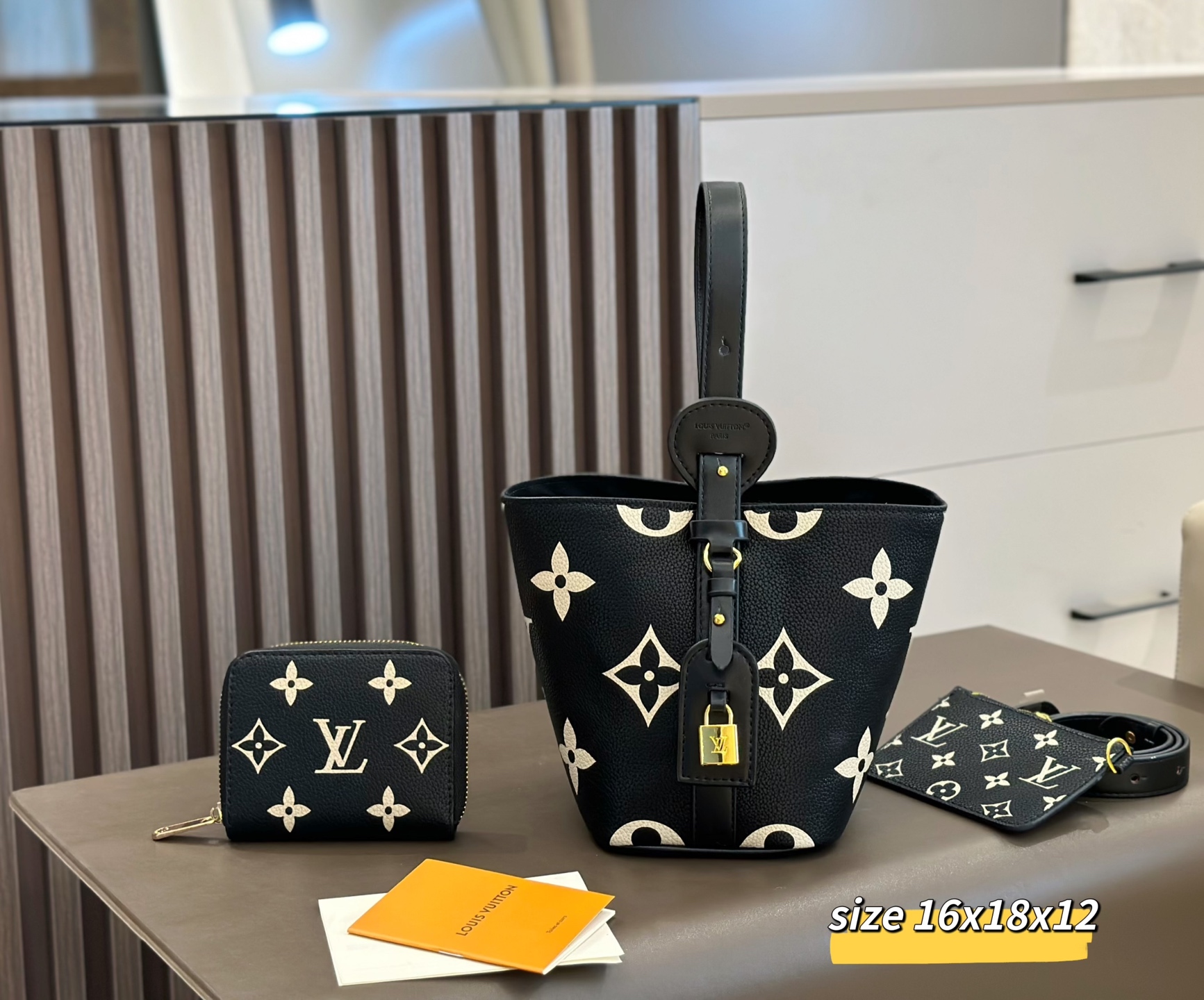 DBS-LC1005- All In BB Handbag Deal 2 DBS-LC1005- All In BB Handbag Deal - Image 2