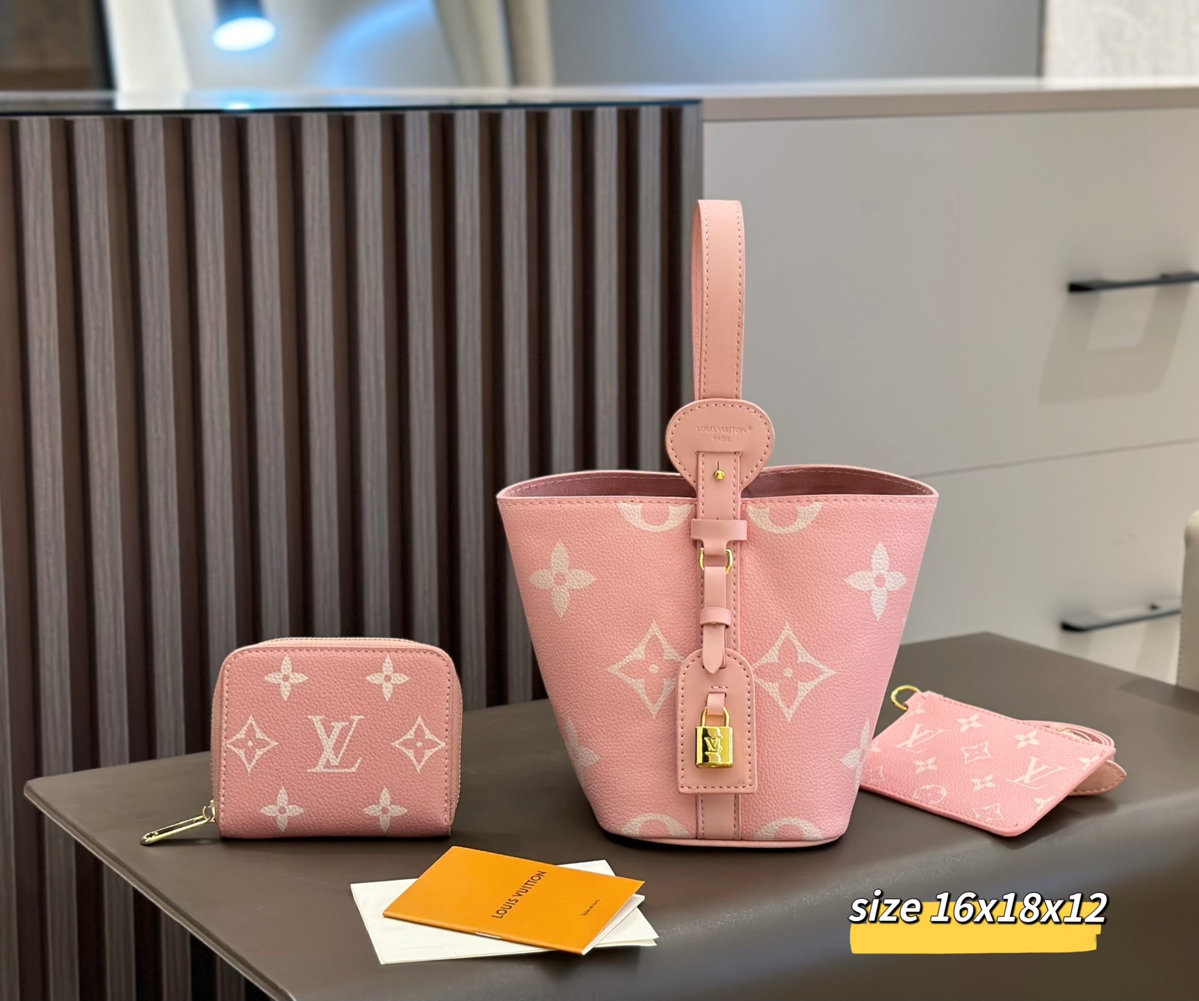 DBS-LC1013- All In BB Handbag Deal 2 DBS-LC1013- All In BB Handbag Deal - Image 2