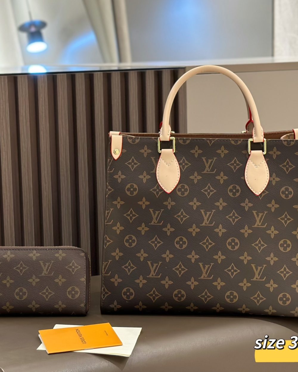 DBS-LC1050 - Onthego MM Handbag Deal