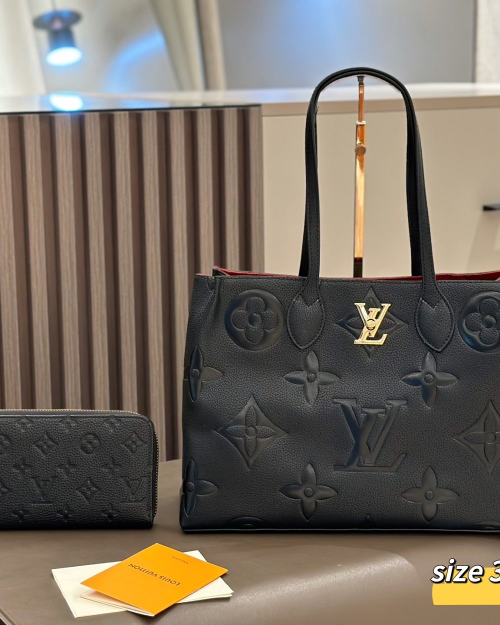 DBS-LC1055 - Onthego MM Handbag Deal