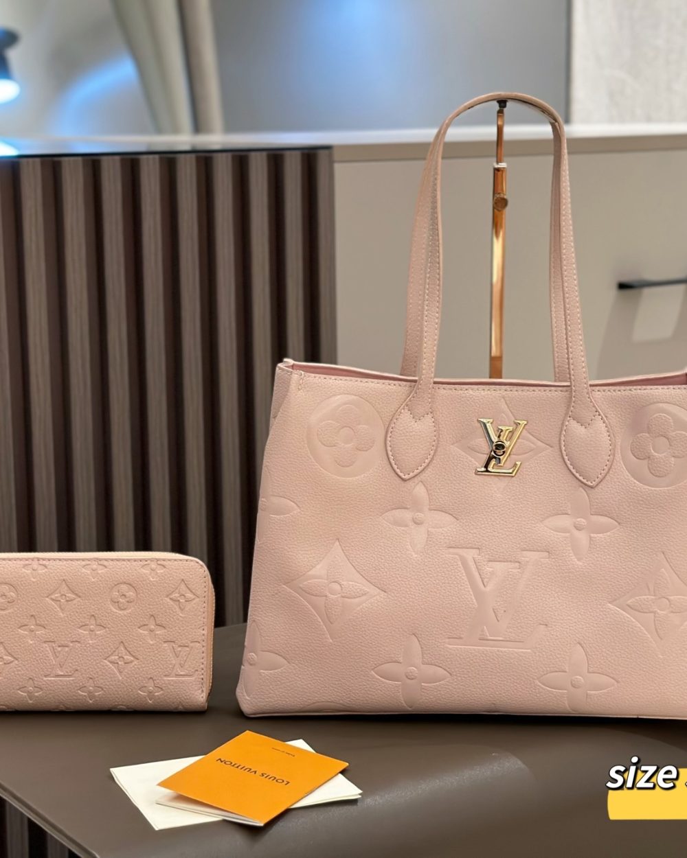 DBS-LC1056 - Onthego MM Handbag Deal