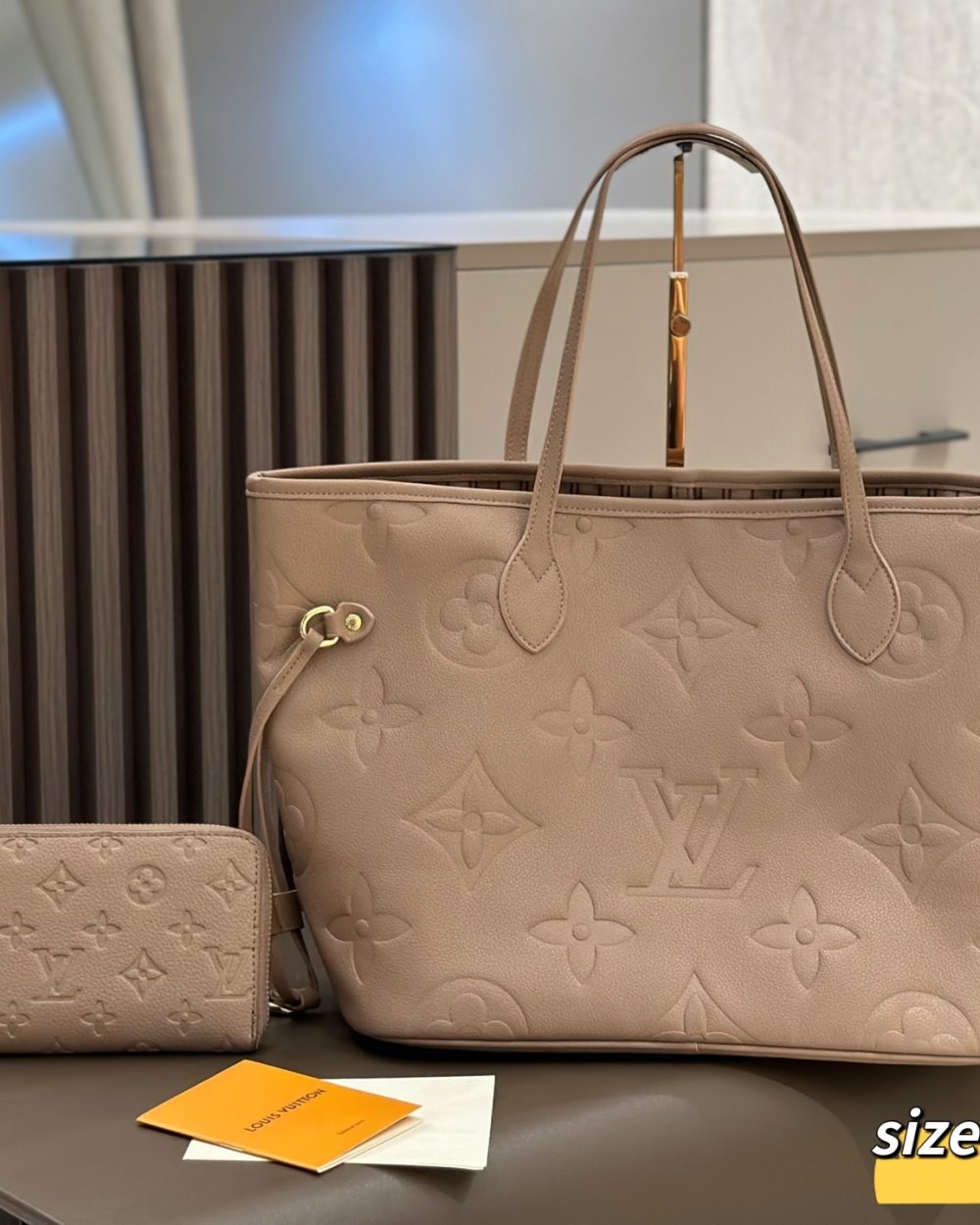 DBS-LC1068 - Neverfull MM Handbag Deal