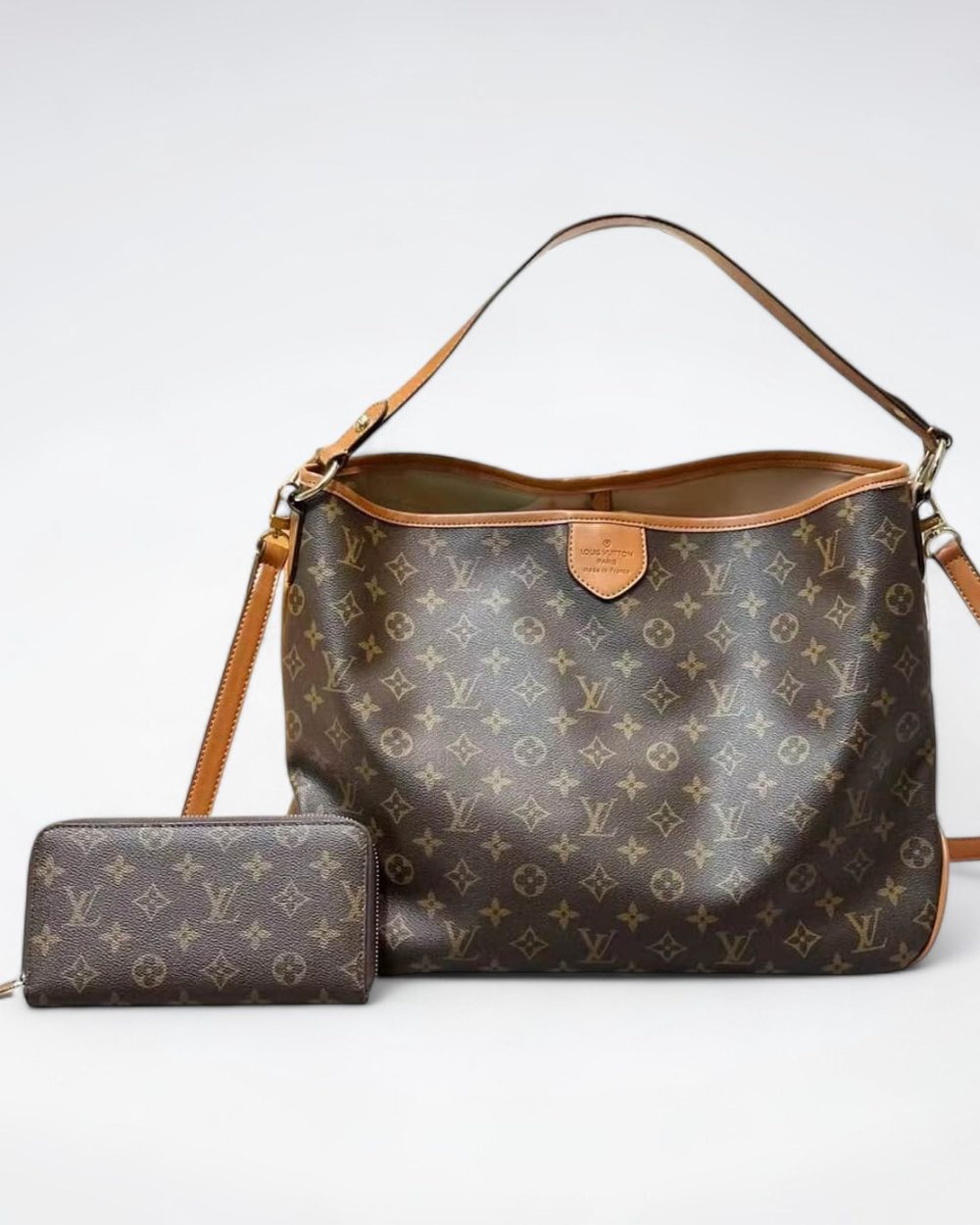 DBS-LC477 - Delightful MM Handbag Deal