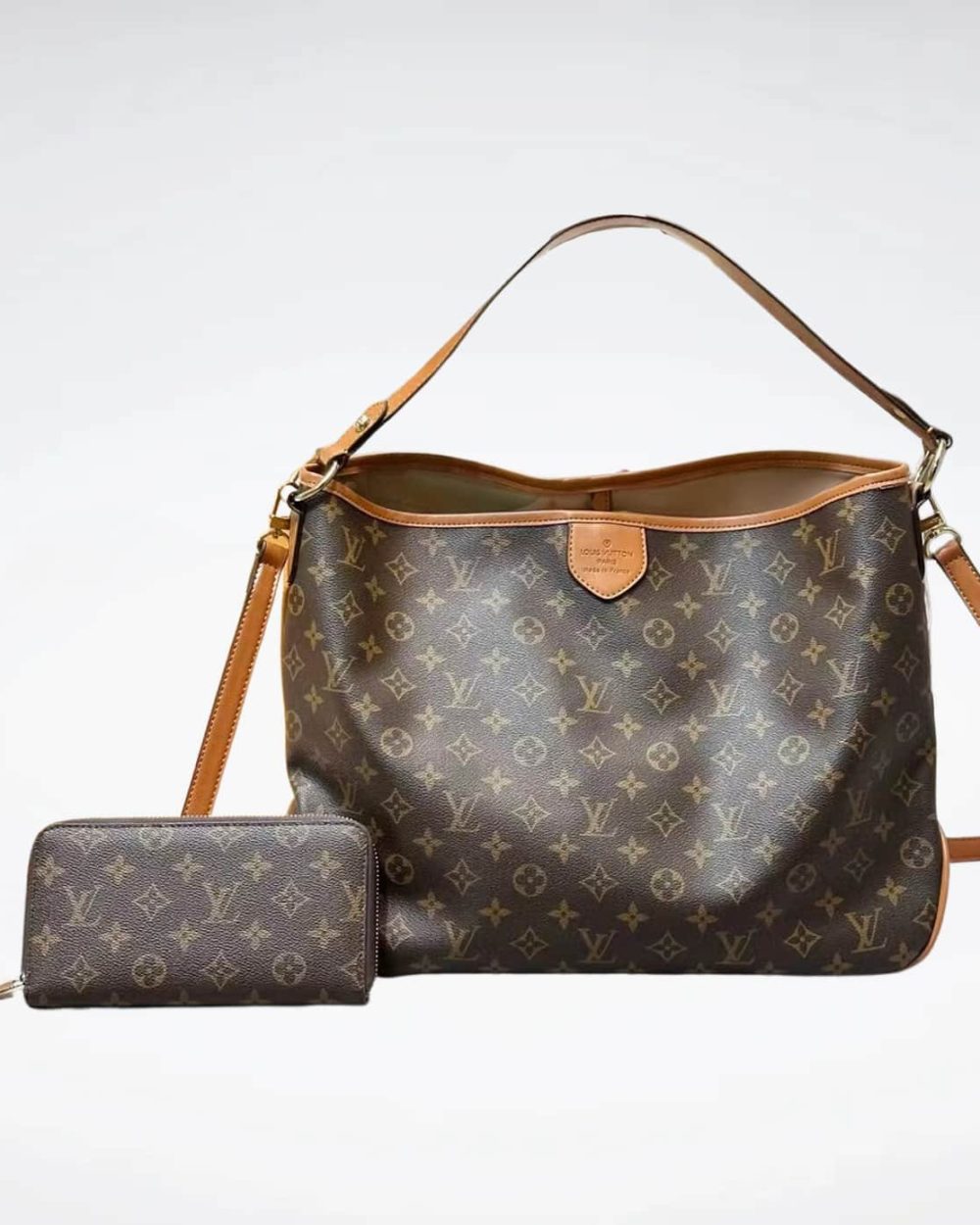 DBS-LC477 - Delightful MM Handbag Deal