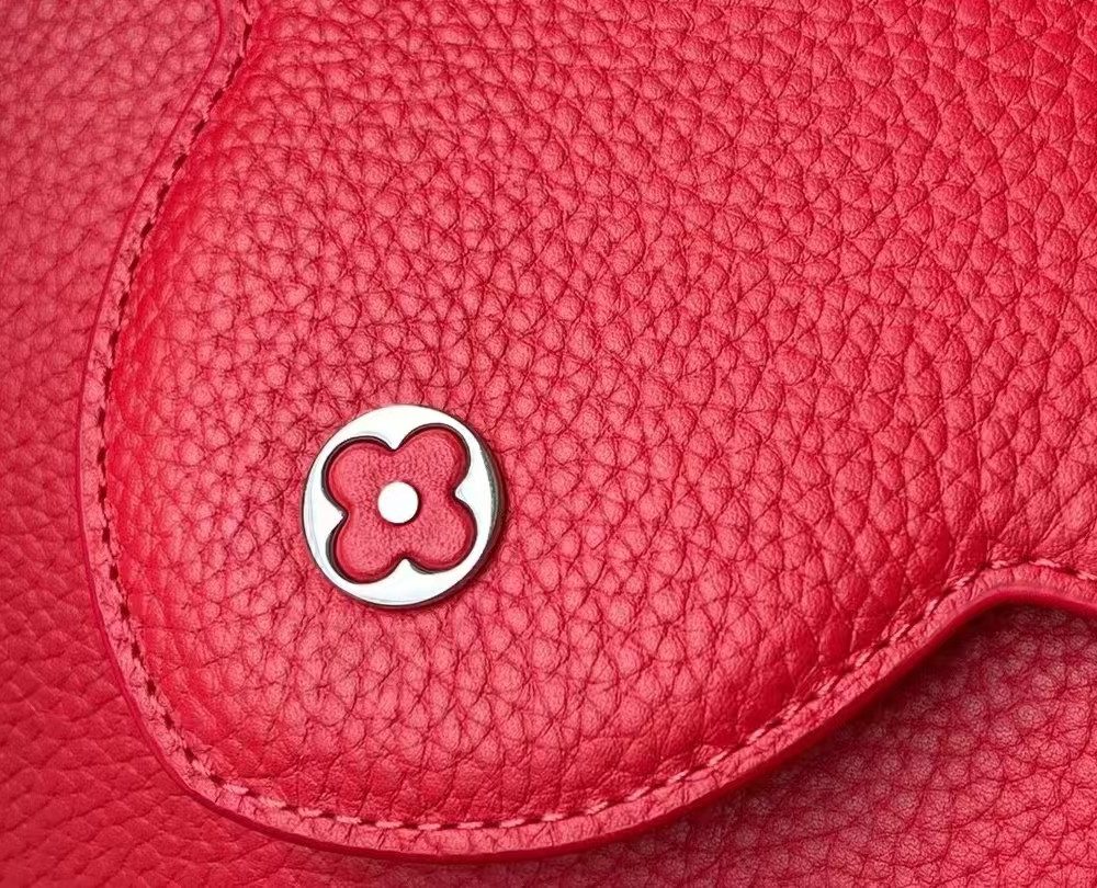 AAA Replica Louis Vuitton LV Capucines BB Taurillon Scarlet Red M52689