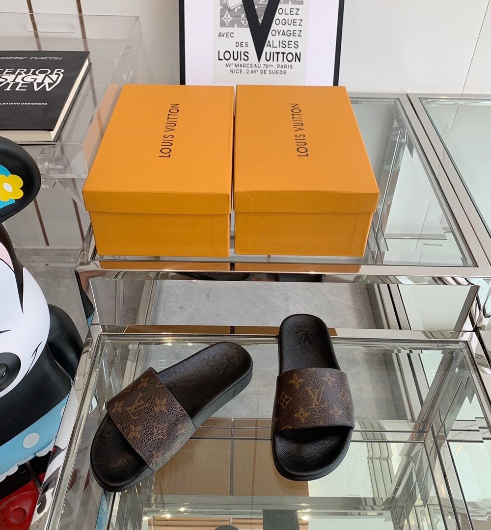 Louis Vuitton LV Waterfront Mule