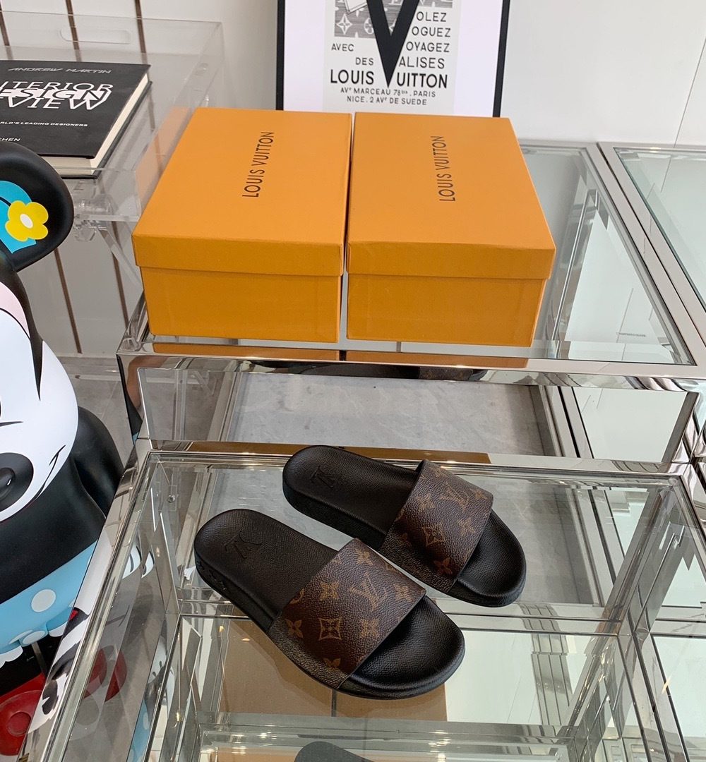 Louis Vuitton LV Waterfront Mule