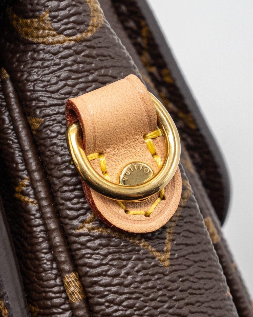 AAA Replica Louis Vuitton LV POCHETTE MÉTIS MONOGRAM CANVAS GHW