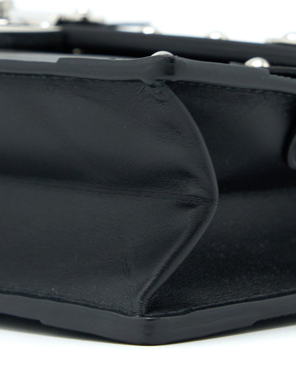 AAA Replica Louis Vuitton LV TRUNK CHAIN WALLET EPI BLACK SHW