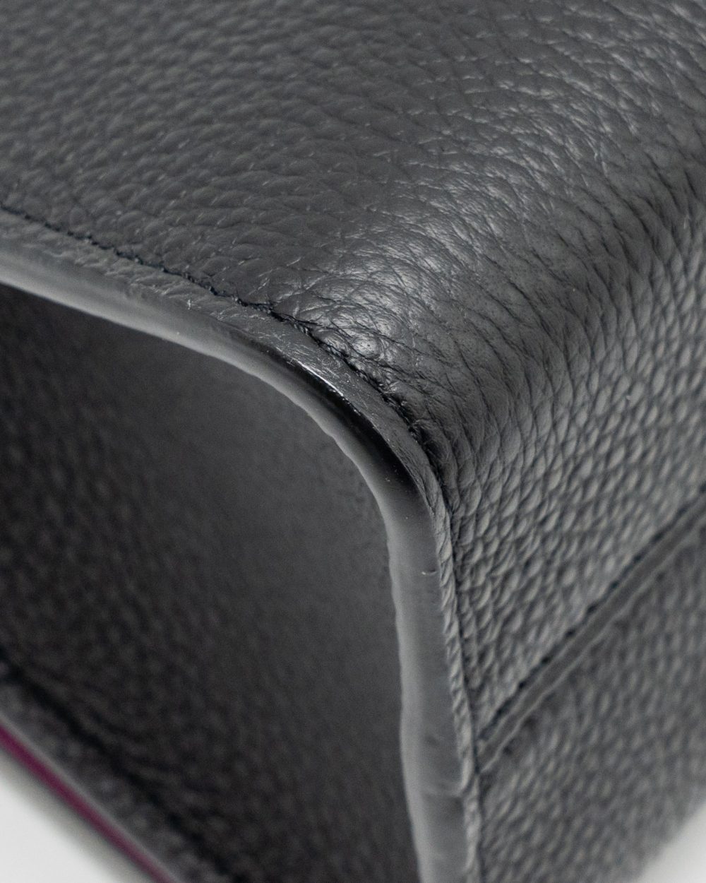 AAA Replica Louis Vuitton LV TWIST ONE HANDLE PM TAURILLON LEATHER BLACK/PINK GHW
