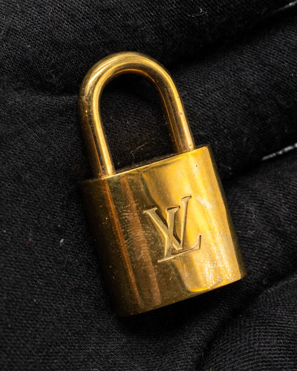 AAA Replica Louis Vuitton LV ALMA BB MONOGRAM CANVAS GHW