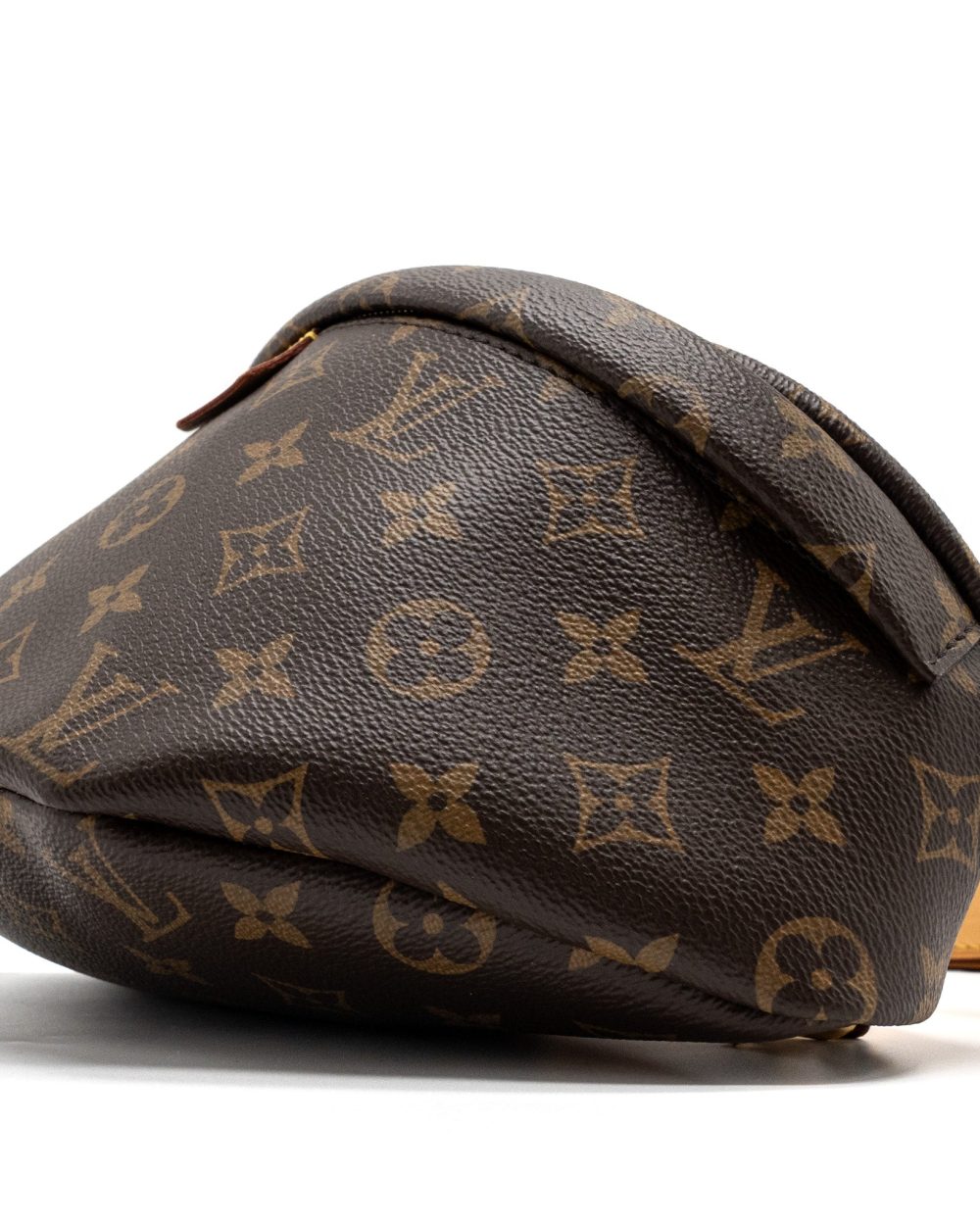 AAA Replica Louis Vuitton LV BUM BAG MONOGRAM CANVAS GHW