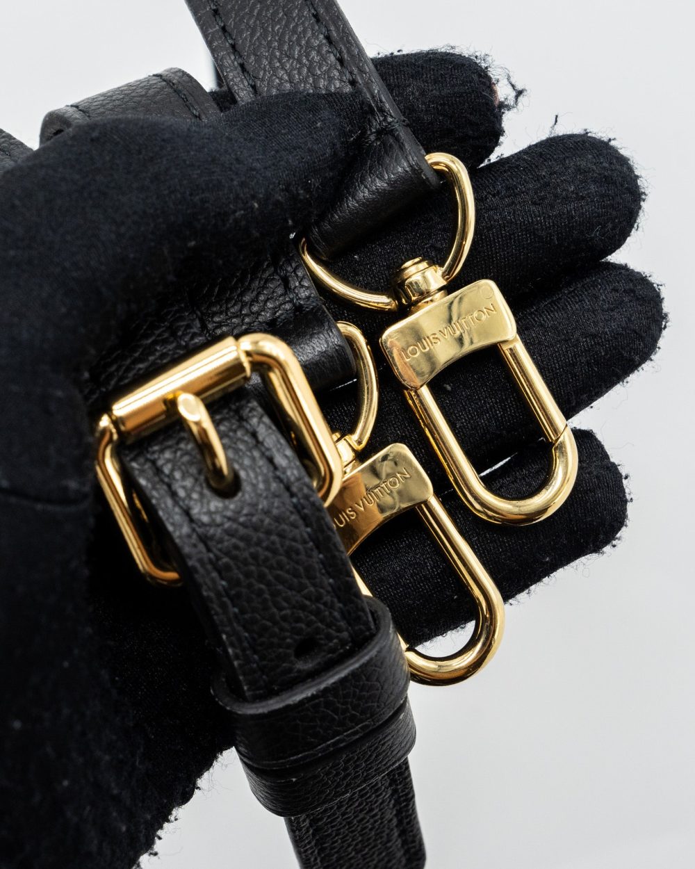AAA Replica Louis Vuitton LV POCHETTE MÉTIS MONOGRAM EMPREINTE BLACK GHW (NEW VERSION)