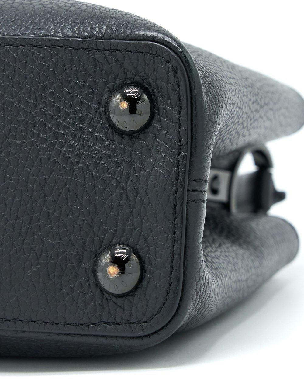 AAA Replica Louis Vuitton LV CAPUCINES BB TAURILLON SO BLACK WITH BLACK HARDWARE