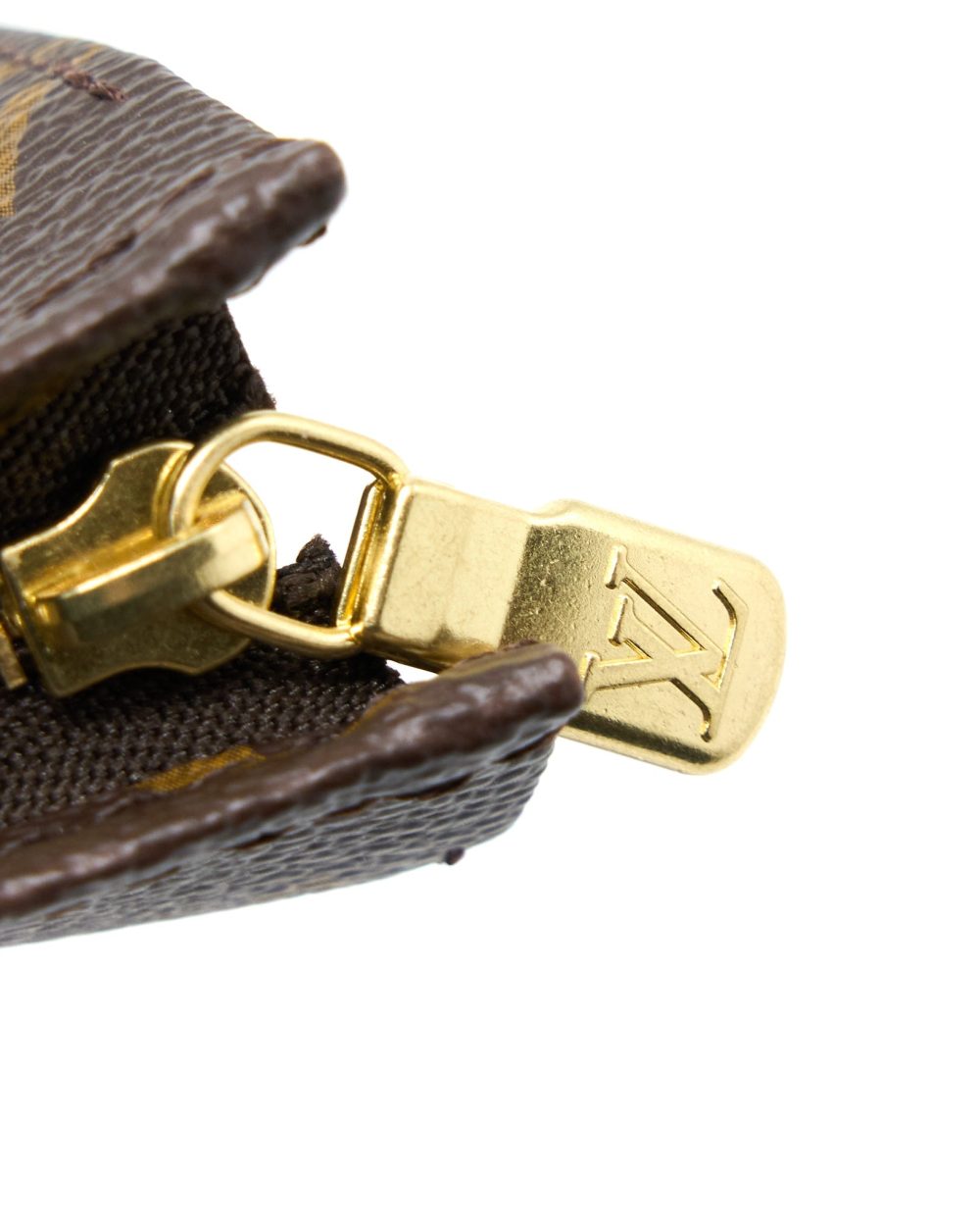 AAA Replica Louis Vuitton LV TOILETRY POCHETTE 26 GAME ON HEART MONOGRAM CANVAS GHW