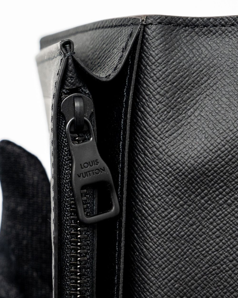 AAA Replica Louis Vuitton LV X NIGO BRAZZA LONG WALLET LIMITED EDITION GIANT DAMIER EBENE COATED CANVAS BLACK HARDWARE