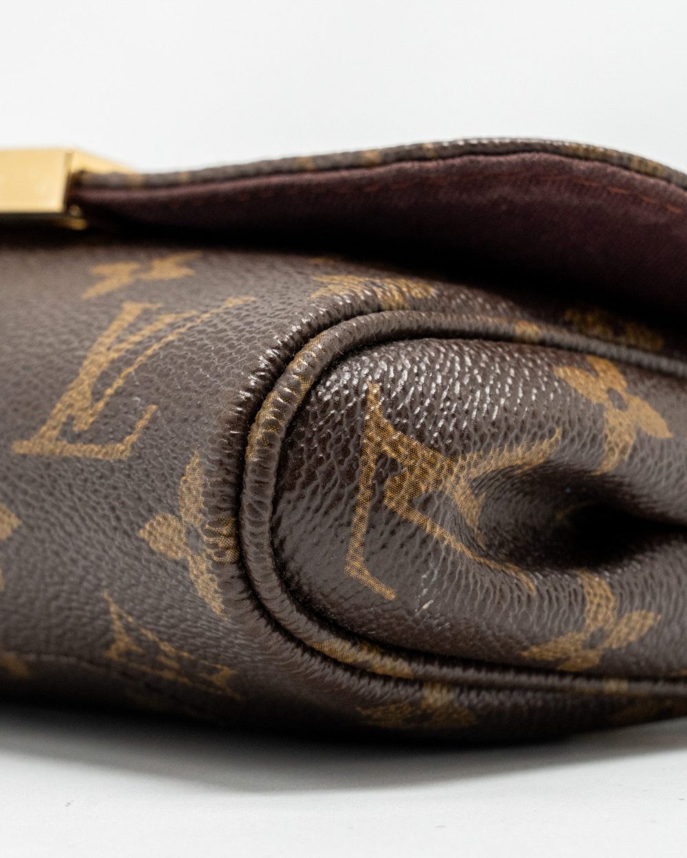AAA Replica Louis Vuitton LV FAVOURITE PM MONOGRAM CANVAS GHW