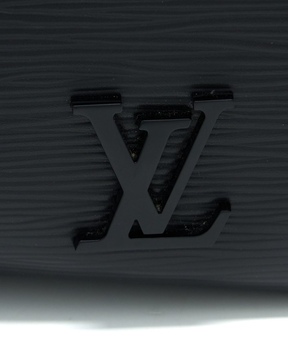 AAA Replica Louis Vuitton LV CLUNY MM EPI BLACK SHW WITH INITIAL S.S