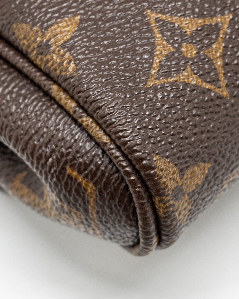 AAA Replica Louis Vuitton LV FAVOURITE PM MONOGRAM CANVAS GHW