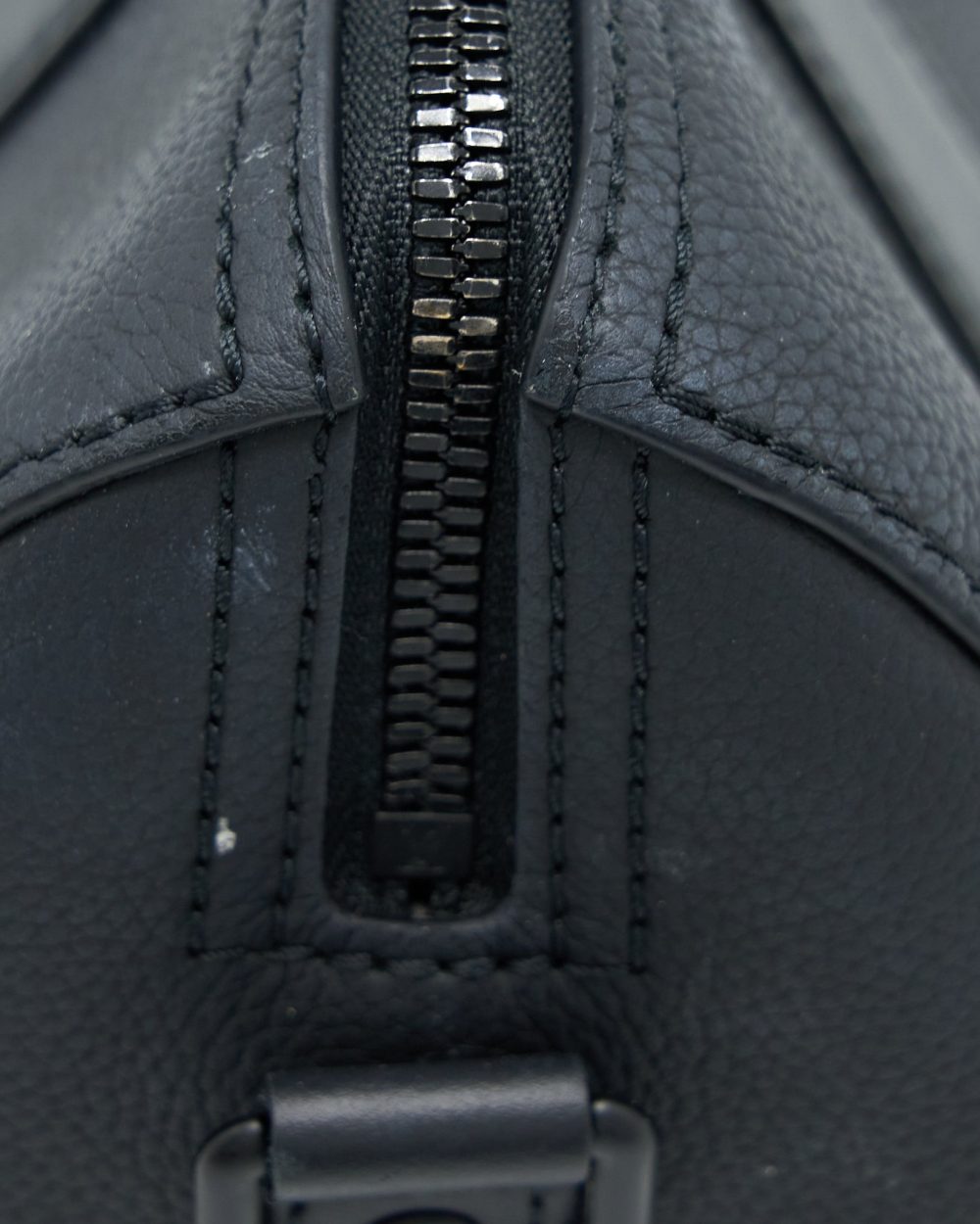 AAA Replica Louis Vuitton LV CITY KEEPALL GRAINED CALFSKIN BLACK WITH BLACK HARDWARE (NEW VERSION)