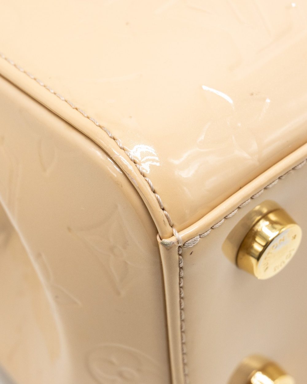 AAA Replica Louis Vuitton LV VERNIS BREA MM PATENT MONOGRAM BEIGE GHW