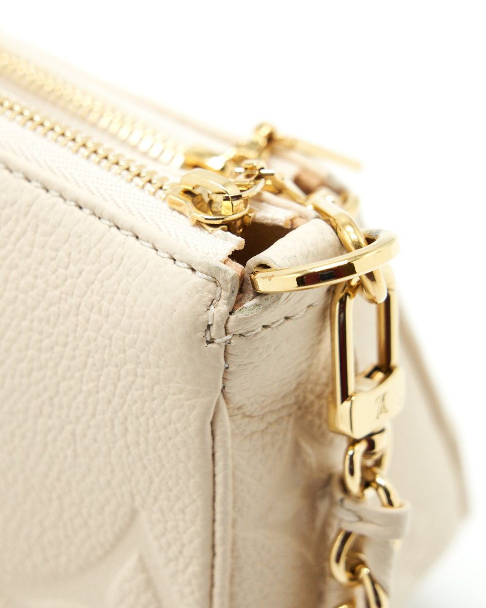 AAA Replica Louis Vuitton LV MULTI POCHETTE WHITE