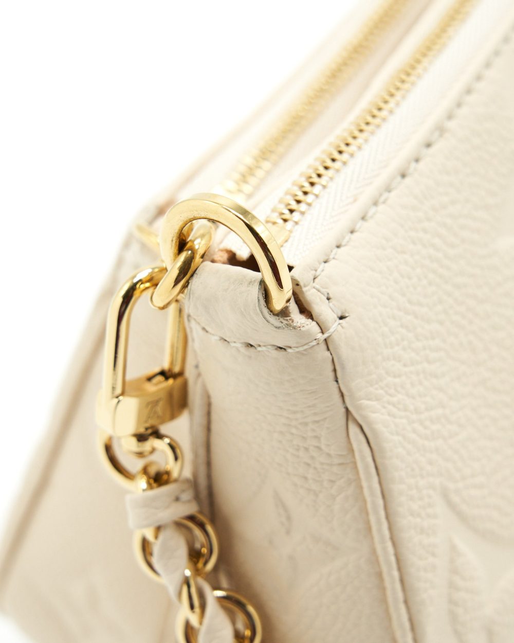 AAA Replica Louis Vuitton LV MULTI POCHETTE WHITE