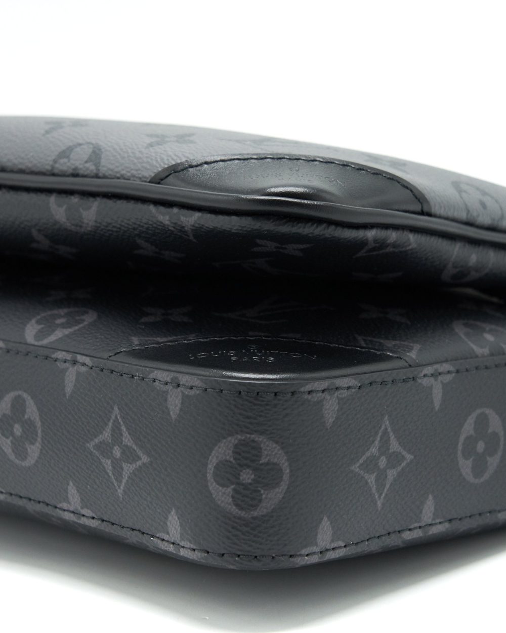 AAA Replica Louis Vuitton LV TRIO MESSENGER MONOGRAM ECLIPSE COATED CANVAS
