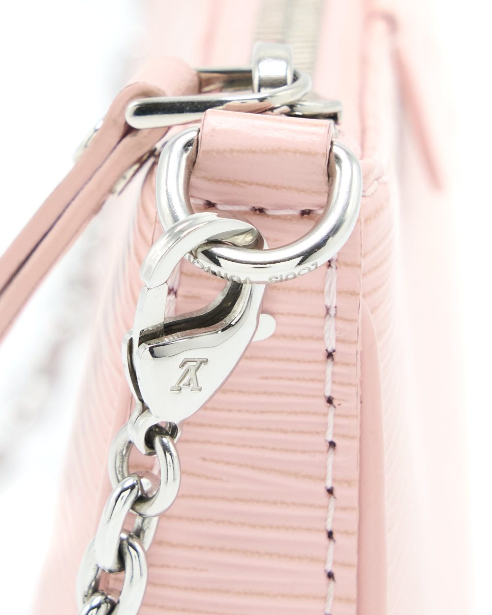 AAA Replica Louis Vuitton LV POCHETTE BAG EPI PINK SHW (NEW VERSION)